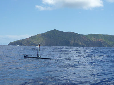 Wave Glider patrols off the coast of the Pitcairn Islands