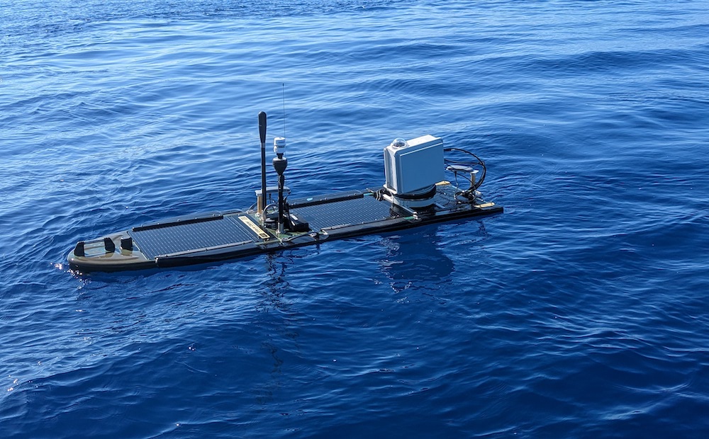 Novel Ionosphere Images collected from the Wave Glider in the Pacific Ocean
